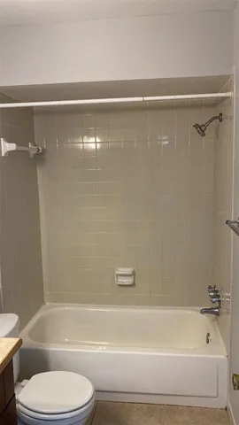 $1,300 | 3718 West McKay Avenue, Unit 206, Tampa, FL 33609