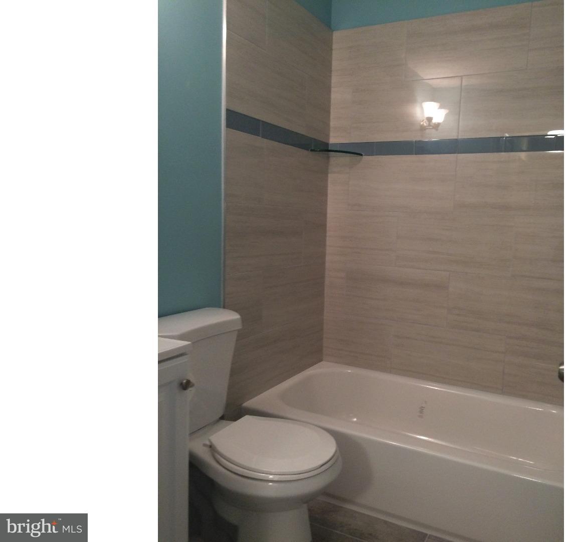 917 Bentley Road Lindenwold, NJ 08021 - Photo 18 of 20 Bathroom