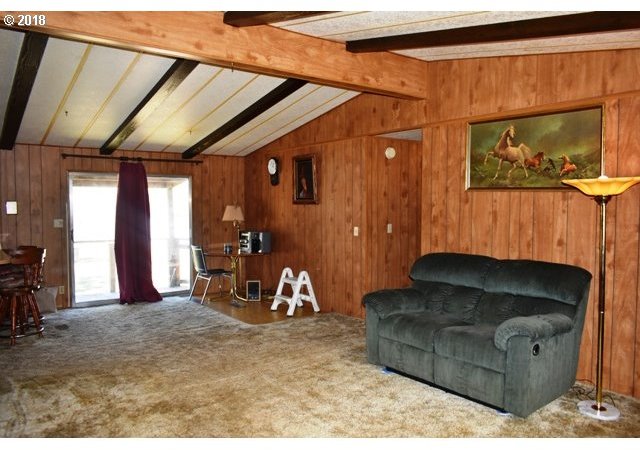 414 Eagle Valley Road Oakland, OR 97462 - Photo 14 of 32 Gallery Image 14
