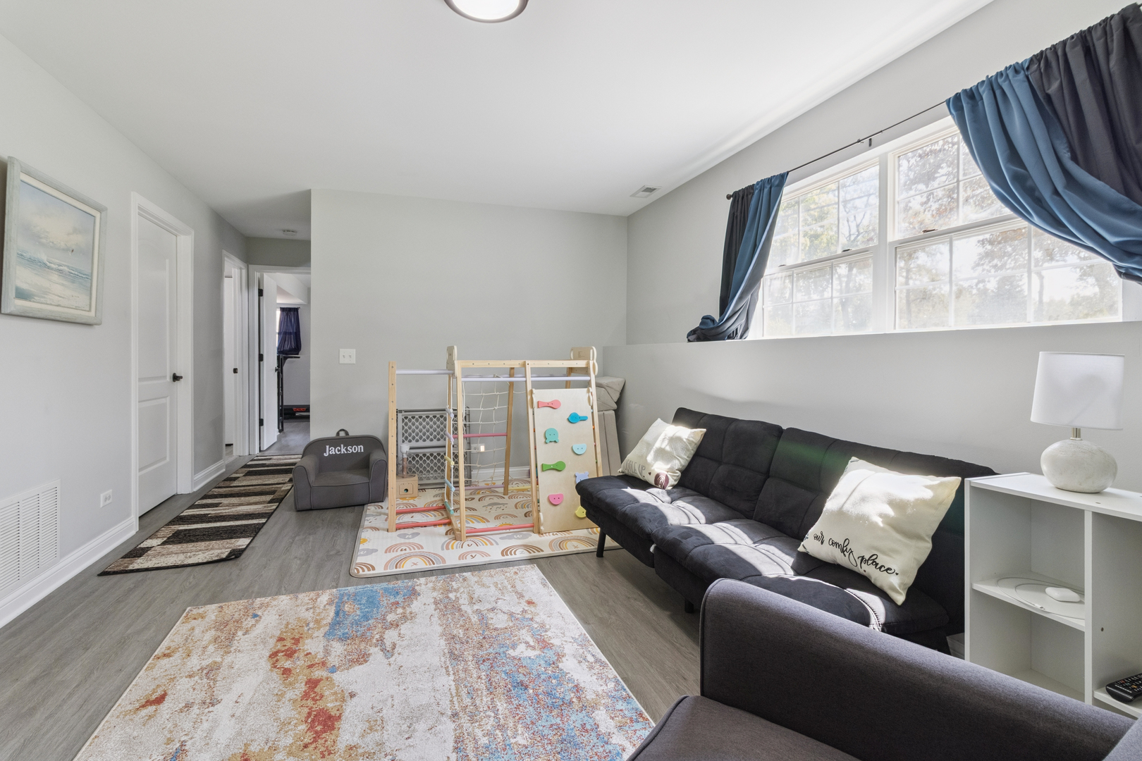 1243 Jericho Road Aurora, IL 60506 - Photo 20 of 25 a living room with furniture and a large window