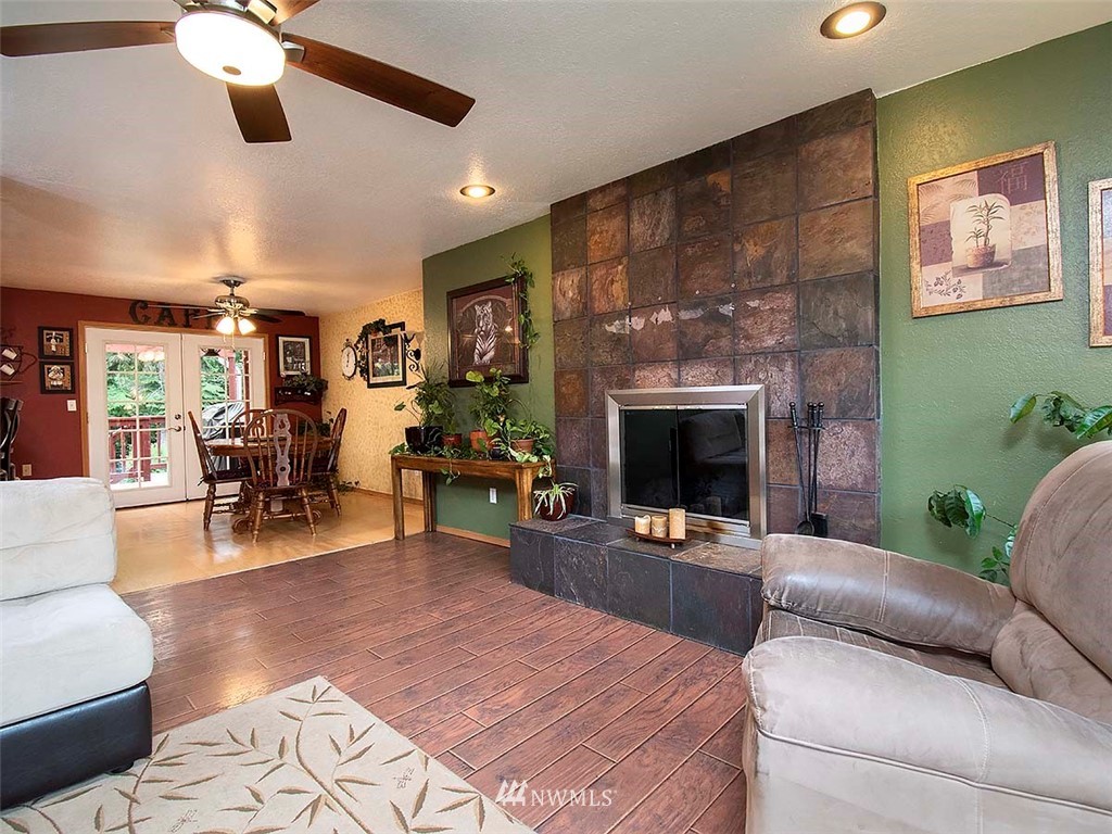 21030 Echo Lake Road Snohomish, WA 98296 - Photo 4 of 25 Gallery Image 4