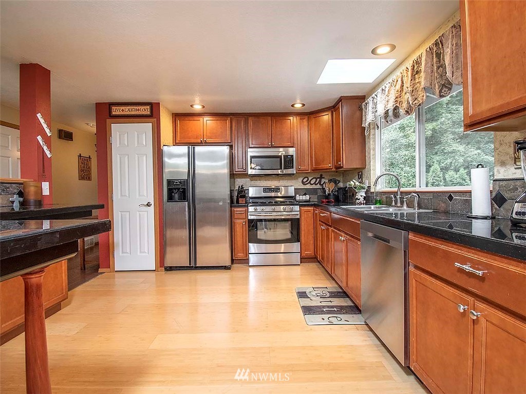 21030 Echo Lake Road Snohomish, WA 98296 - Photo 8 of 25 Gallery Image 8
