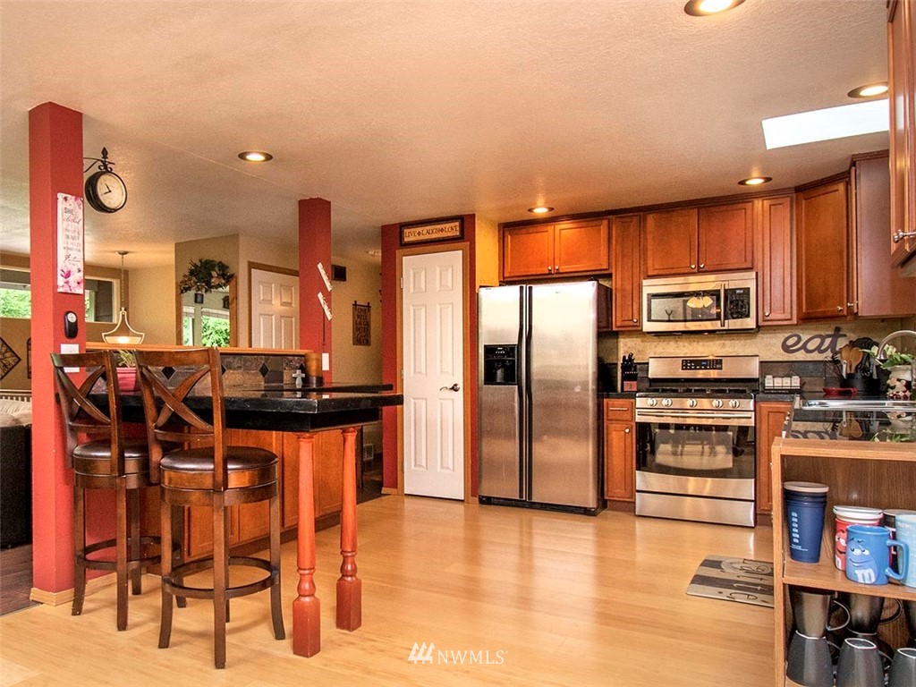 21030 Echo Lake Road Snohomish, WA 98296 - Photo 9 of 25 Gallery Image 9