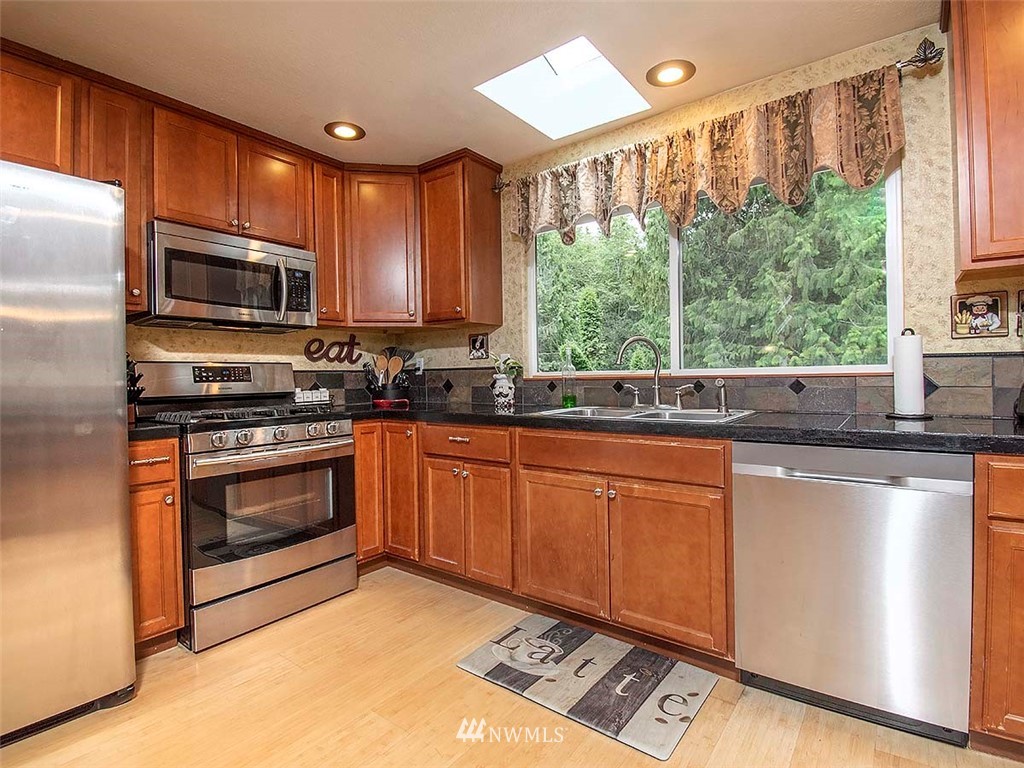 21030 Echo Lake Road Snohomish, WA 98296 - Photo 10 of 25 Gallery Image 10