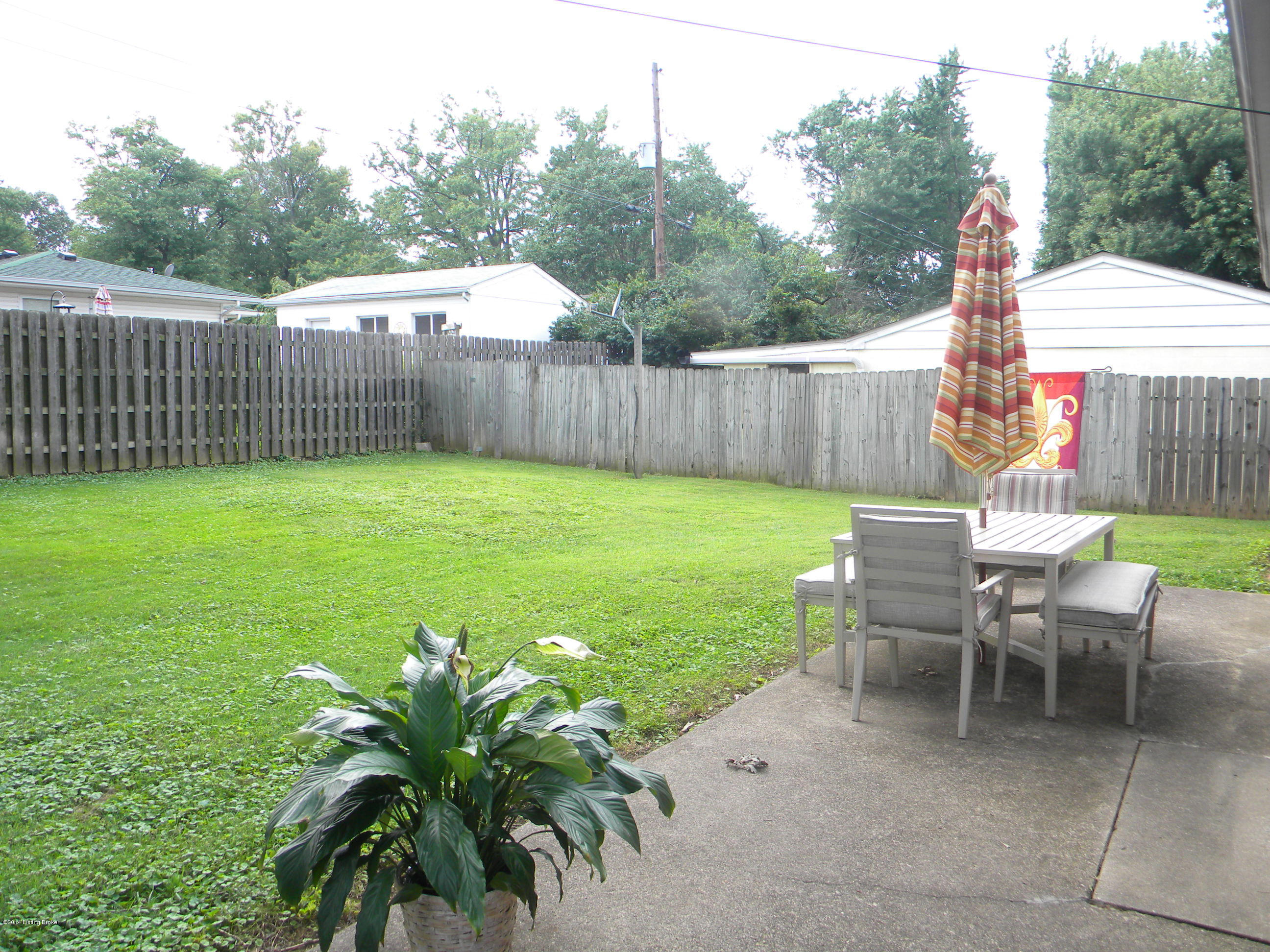 1716 Millgate Road Louisville, KY 40223 - Photo 35 of 36 DSCN4377