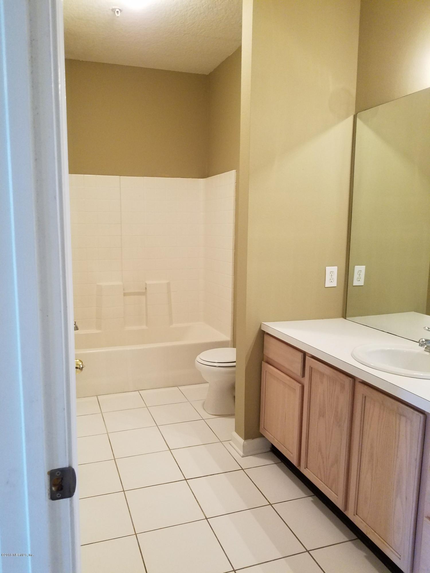10550 Baymeadows Road, Unit 525 Jacksonville, FL 32256 - Photo 14 of 14 2nd bath