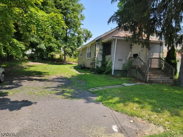$3,300 | 223 Halsey Road, Unit 3, Parsippany, NJ 07054