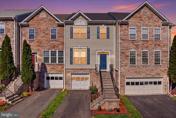 $645,000 | 915 Buttonwood Terrace Northeast, Leesburg, VA 20176
