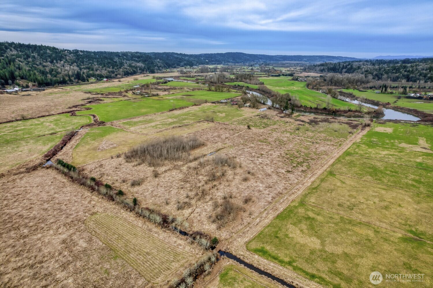27411 Northeast 100th Street Carnation, WA 98014 - Photo 12 of 15
