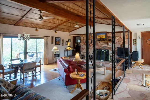 $279,900 | 55409 Madre Circle, Seligman, AZ 86337