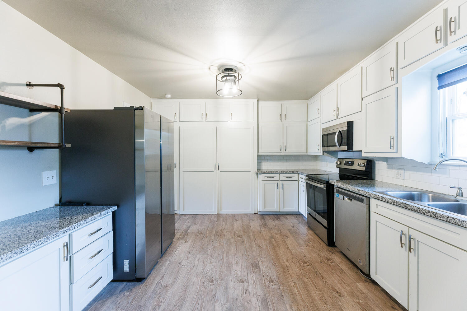 4208 40th Street Lubbock, TX 79413 - Photo 16 of 51 Updated Kitchen