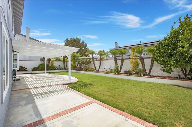 $1,600,000 | 20881 Woodlea Lane, Huntington Beach, CA 92646