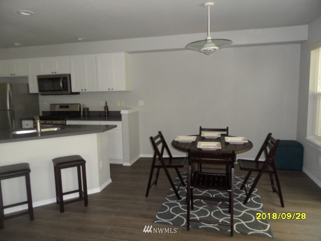 2013 187th Place Southeast Bothell, WA 98012 - Photo 8 of 23