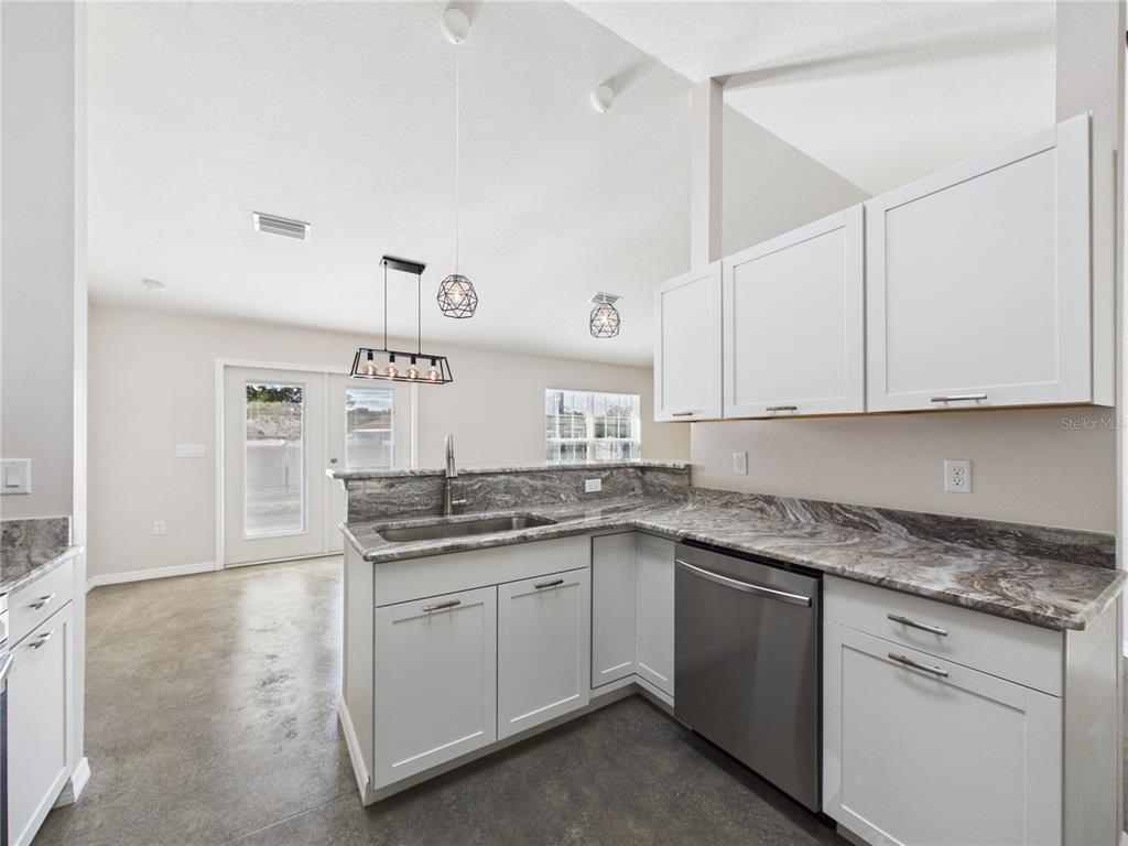 24 Pine Course Pass Ocala, FL 34472 - Photo 9 of 32