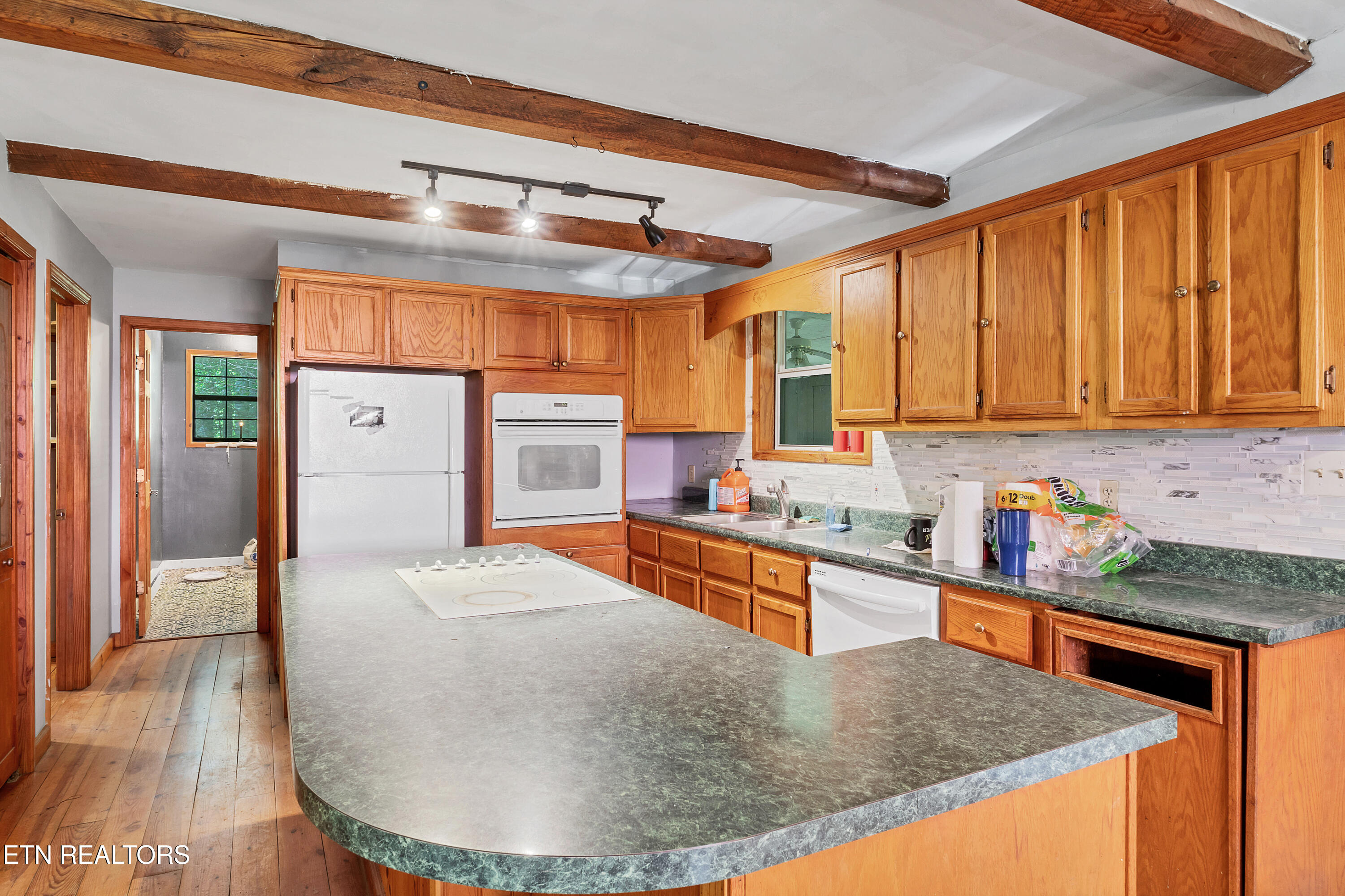 297 Dockery Road Tellico Plains, TN 37385 - Photo 10 of 23 DSC03155-2