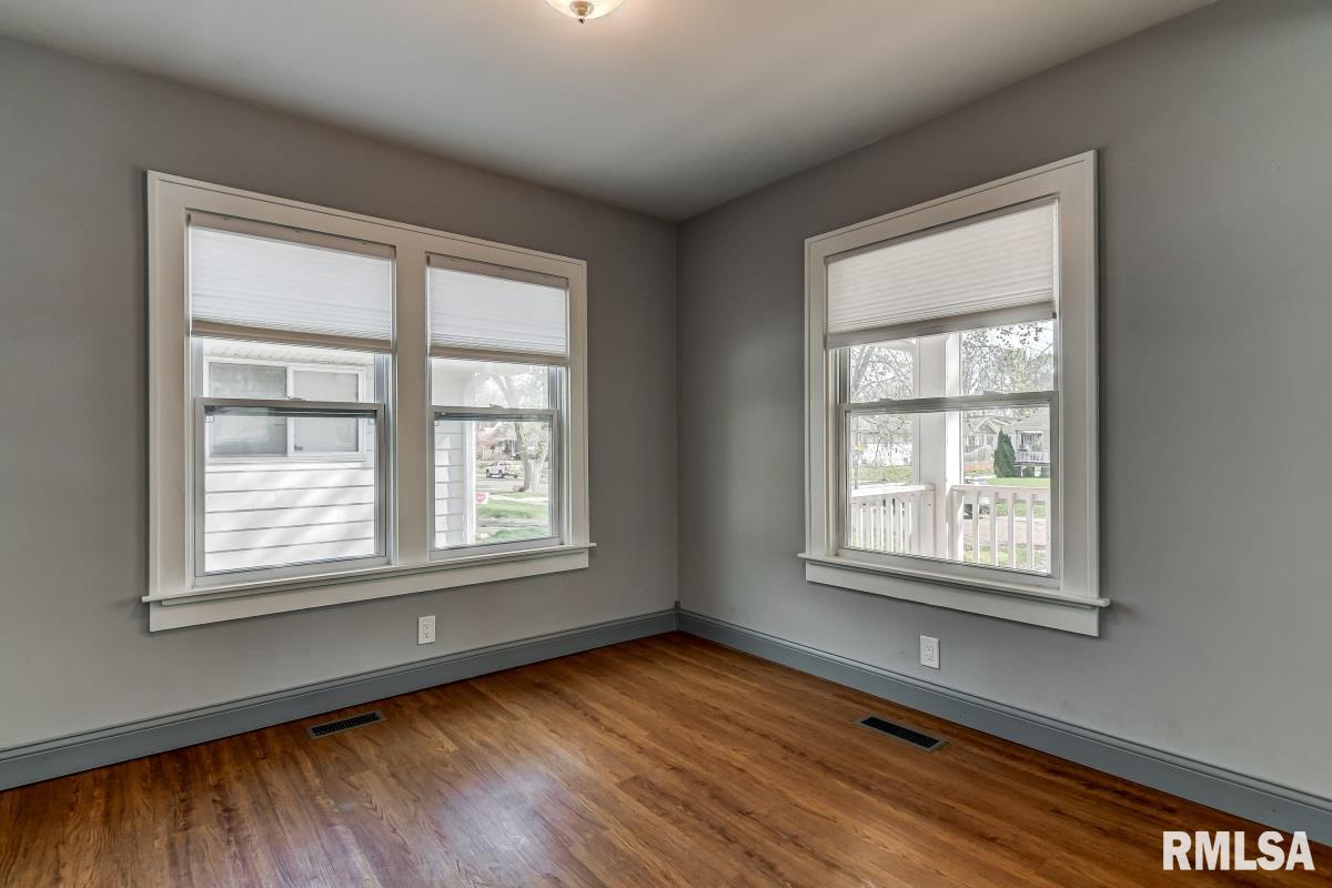 2405 South 4th Street Springfield, IL 62703 - Photo 5 of 29 Gallery Image 5