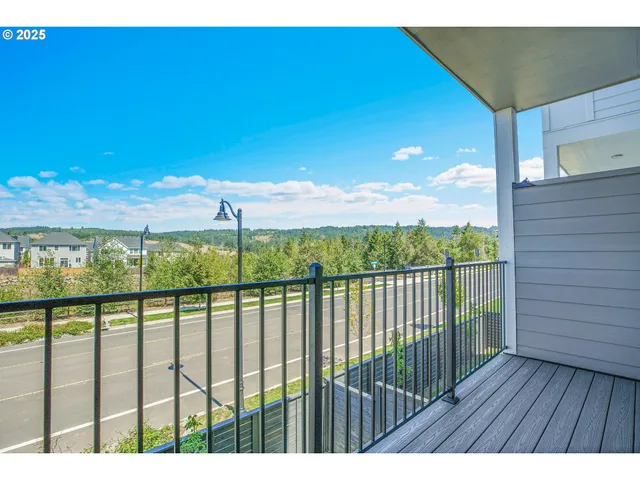 $989,000 | 16505 Northwest Liberty Street, Portland, OR 97229