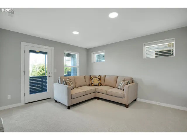 $989,000 | 16505 Northwest Liberty Street, Portland, OR 97229