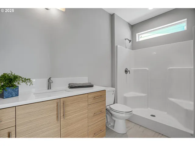 $989,000 | 16505 Northwest Liberty Street, Portland, OR 97229