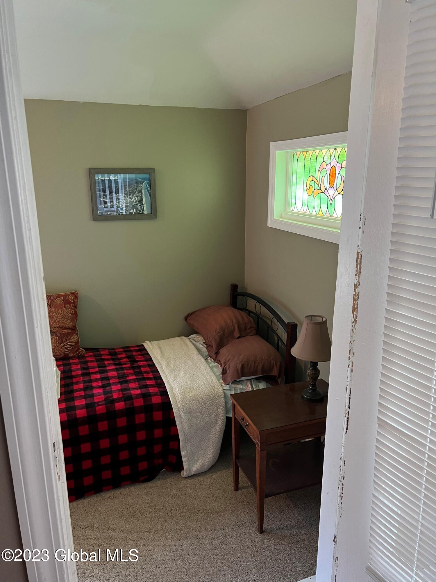 96 Schermerhorn Road Rotterdam, NY 12306 - Photo 14 of 39 1st Floor Bedroom