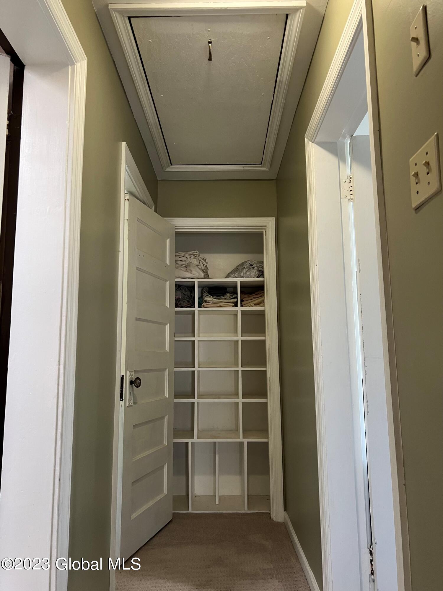 96 Schermerhorn Road Rotterdam, NY 12306 - Photo 27 of 39 Hallway