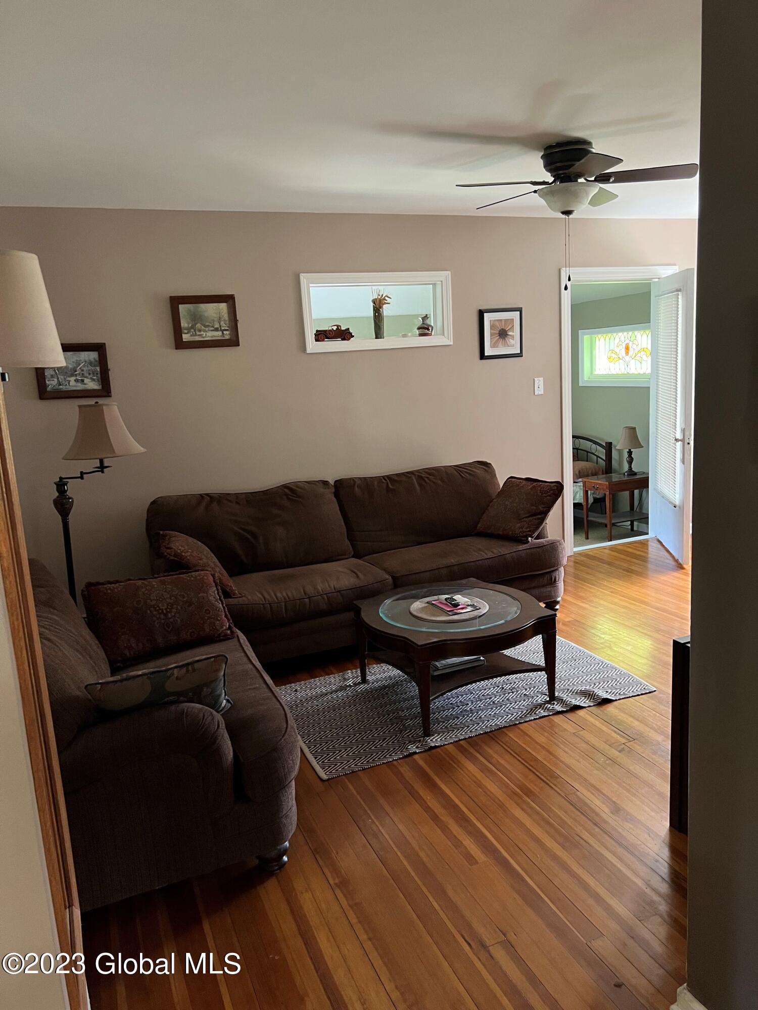 96 Schermerhorn Road Rotterdam, NY 12306 - Photo 9 of 39 Living Room