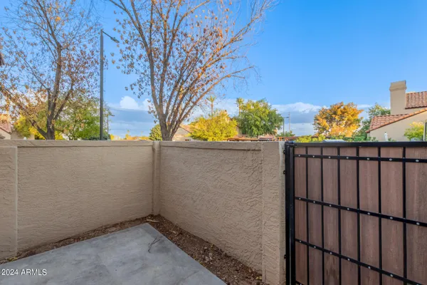 $2,000 | 921 West University Drive, Unit 1087, Mesa, AZ 85201