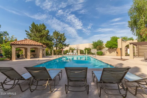 $2,000 | 921 West University Drive, Unit 1087, Mesa, AZ 85201