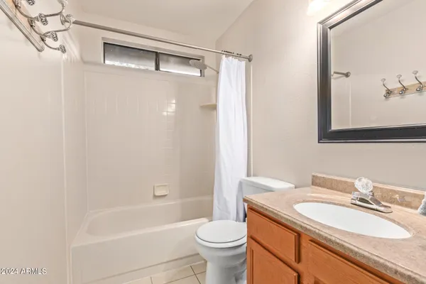 $2,000 | 921 West University Drive, Unit 1087, Mesa, AZ 85201