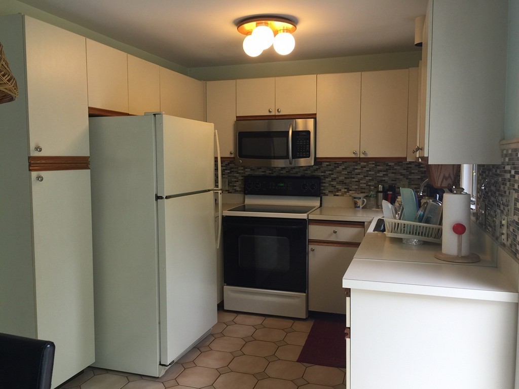 41 Victoria Heights Road, Unit 41 Boston, MA 02136 - Photo 5 of 30 Gallery Image 5