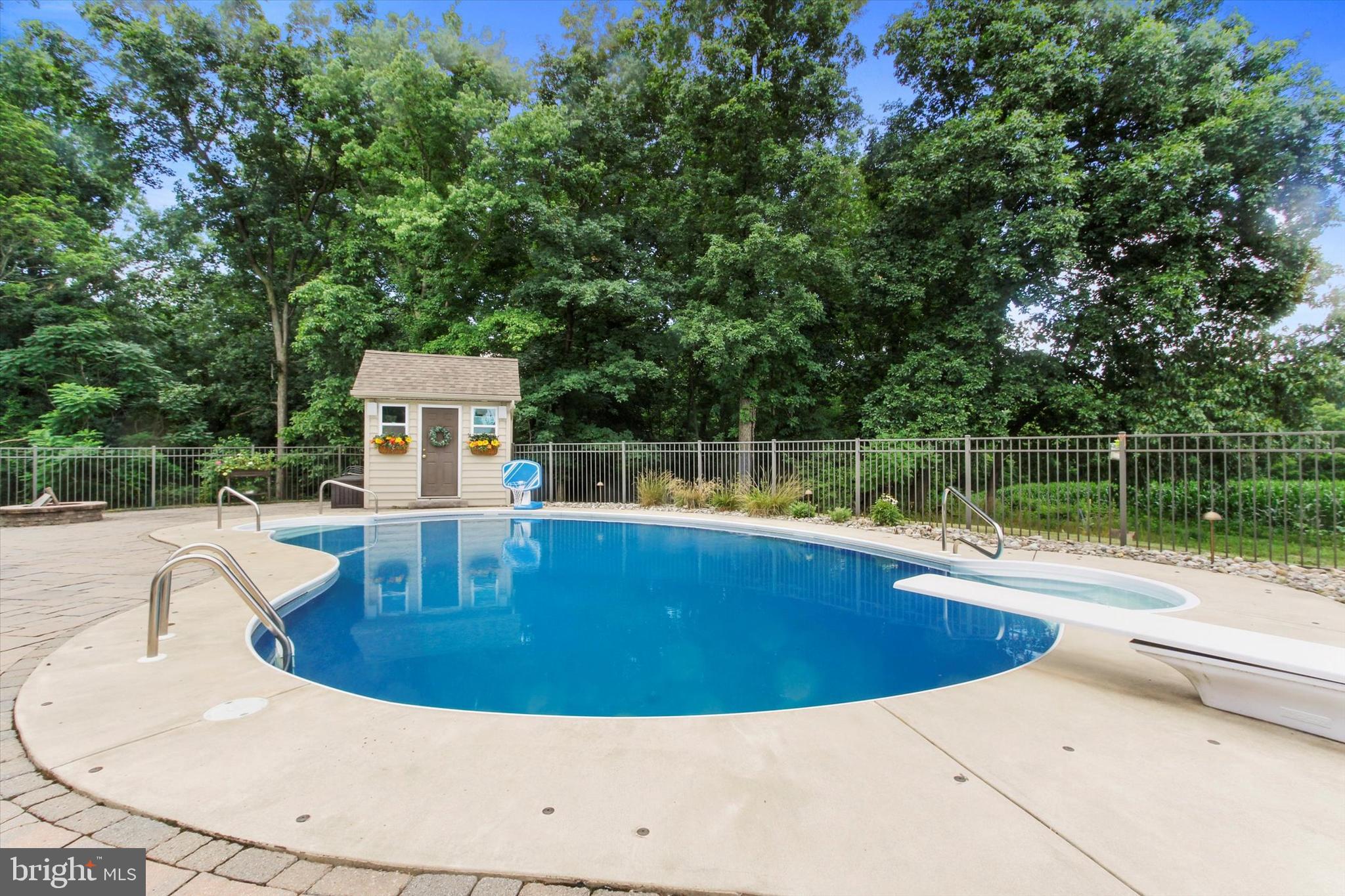 5025 Dairy Road Red Lion, PA 17356 - Photo 28 of 51 Pool