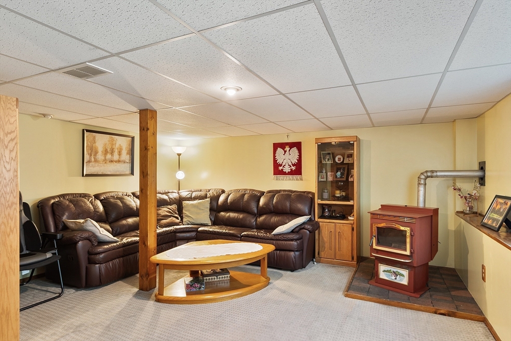 8 Pershing Street Worcester, MA 01606 - Photo 20 of 25