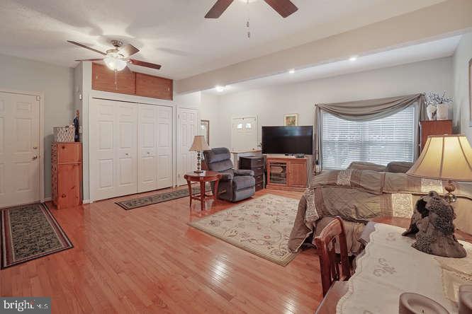 2177 Ambleside Court Frederick, MD 21702 - Photo 30 of 55 1st FL BR towards entrance, Lots of other uses