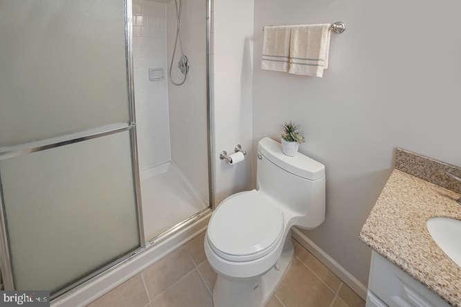 2177 Ambleside Court Frederick, MD 21702 - Photo 41 of 55 Master bath off vanity area