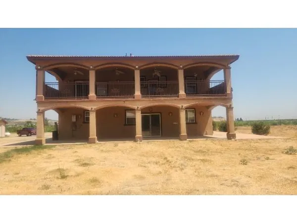 $489,000 | 2091 East Nebraska Avenue, Dinuba, CA 93618