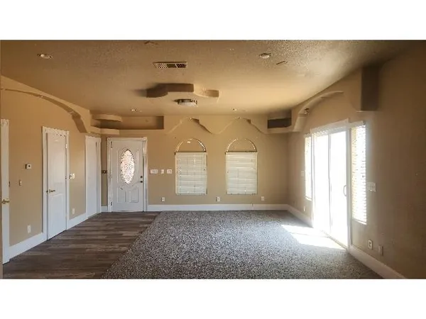 $489,000 | 2091 East Nebraska Avenue, Dinuba, CA 93618