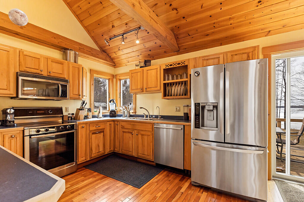 72 Jones Road Vassalboro, ME 04989 - Photo 12 of 57 36_BP5A8899_DxO_mls