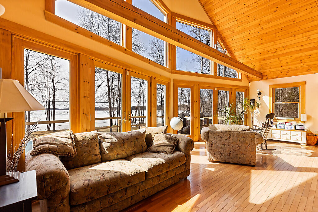 72 Jones Road Vassalboro, ME 04989 - Photo 18 of 57 24_BP5A8863_DxO_mls