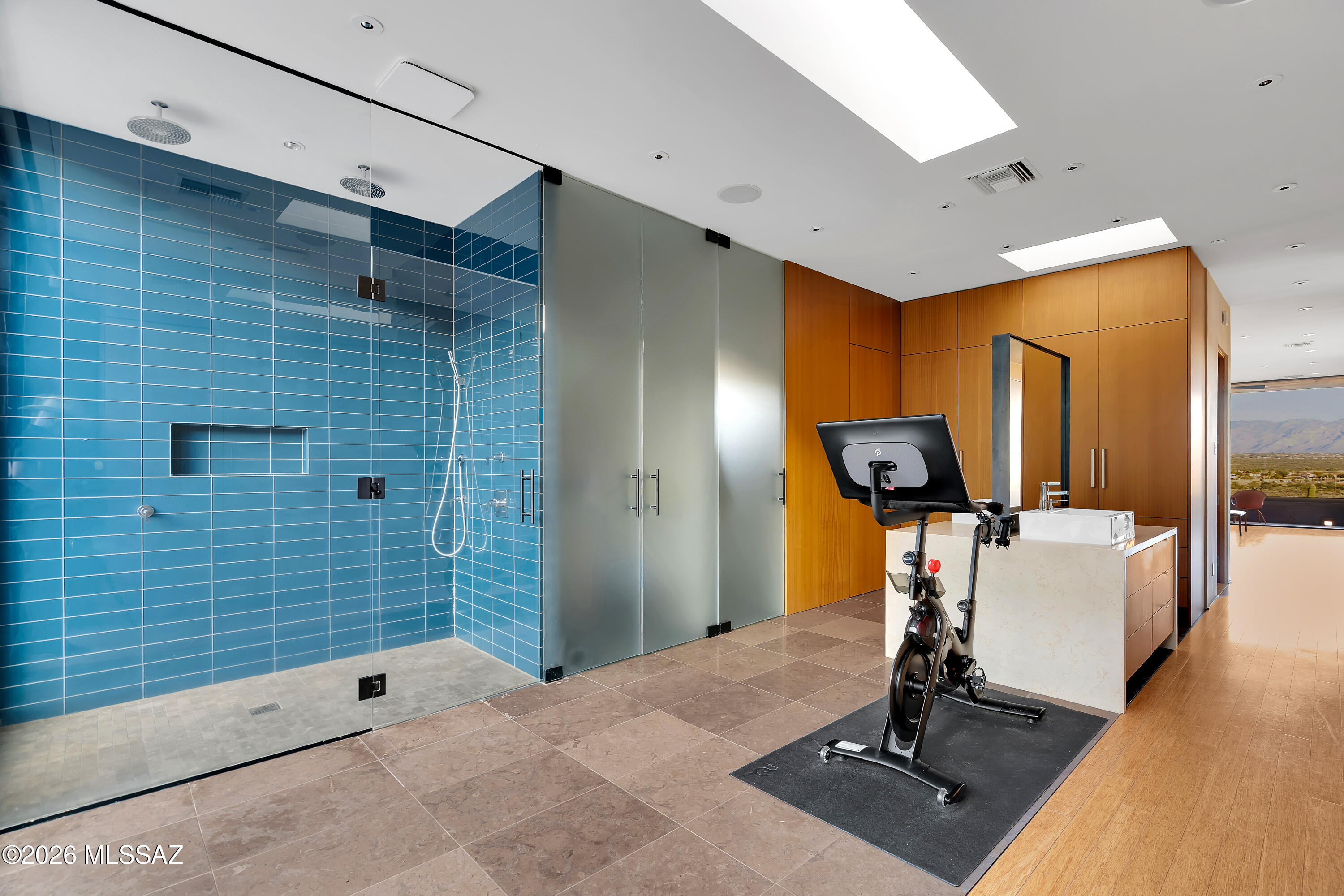 9971 North Silverbell Road Marana, AZ 85653 - Photo 16 of 34 a view of a lobby with a gym equipment