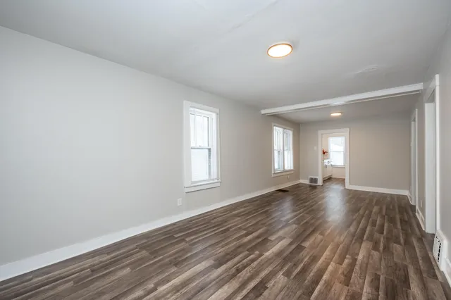 $99,999 | 1216 Broadway, Benton Harbor, MI 49022