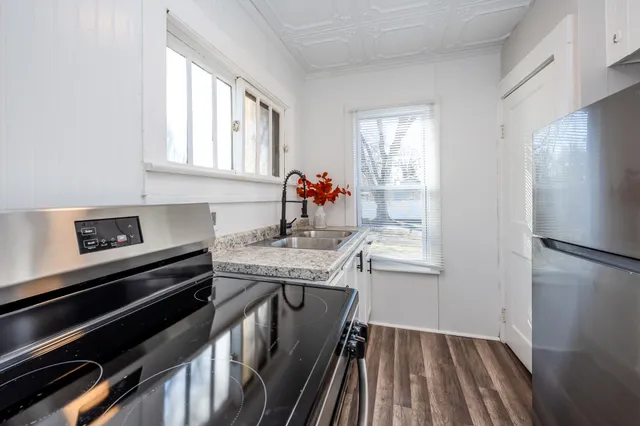 $99,999 | 1216 Broadway, Benton Harbor, MI 49022