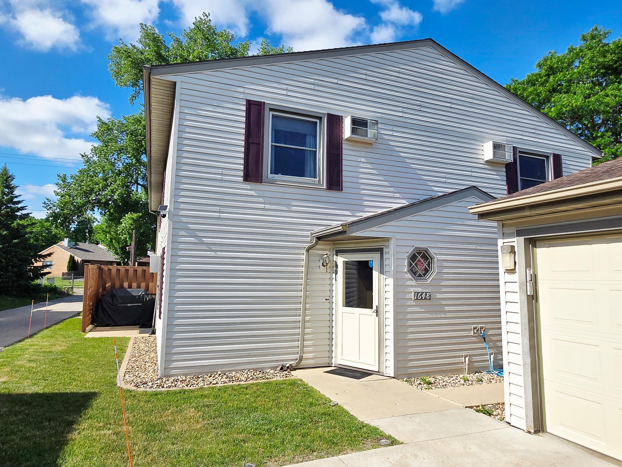 1648 8 1/2 Street Southeast Rochester, MN 55904 - Photo 3 of 22