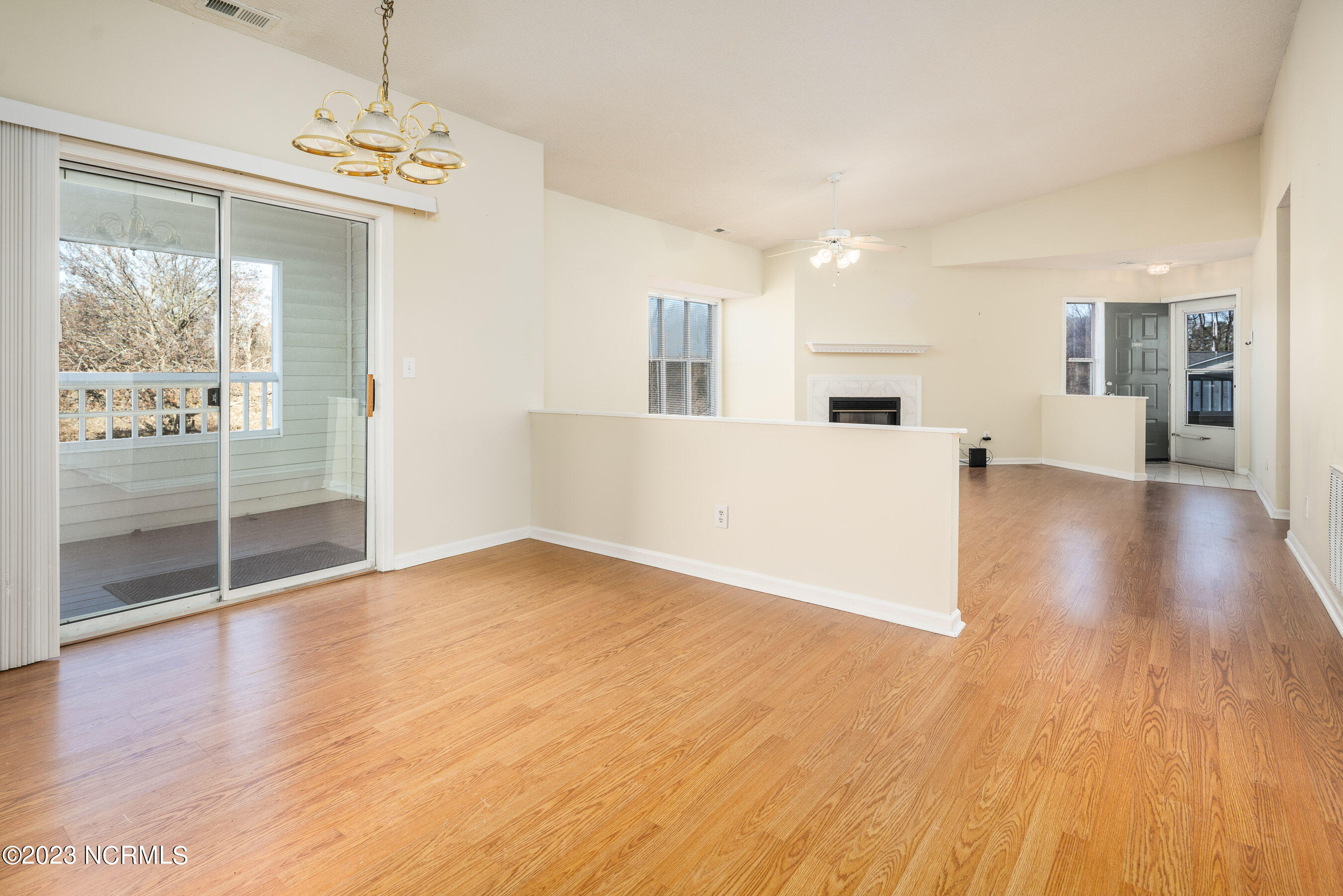 519 Spring Forest Road, Unit H Greenville, NC 27834 - Photo 6 of 25 Dinning