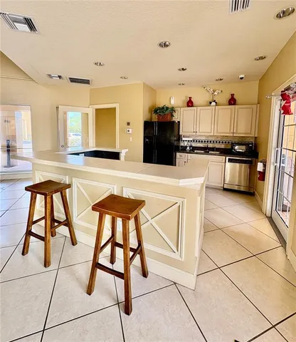 $1,675 | 4323 Bayside Village Drive, Unit 202, Tampa, FL 33615