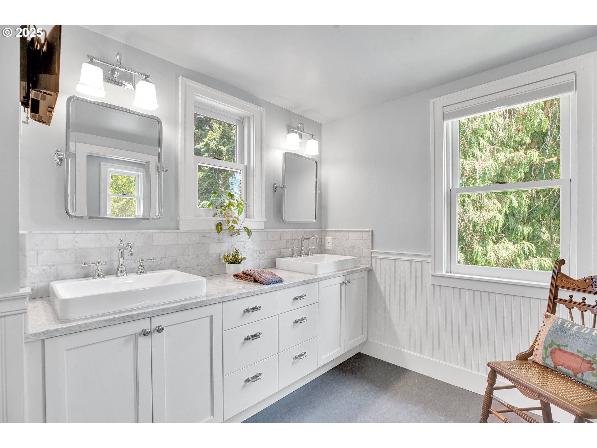 4800 Southwest Chestnut Place Beaverton, OR 97005 - Photo 22 of 47 Owner's Suite Bathroom