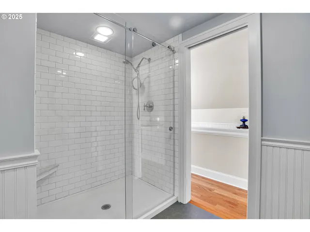 $949,000 | 4800 Southwest Chestnut Place, Beaverton, OR 97005