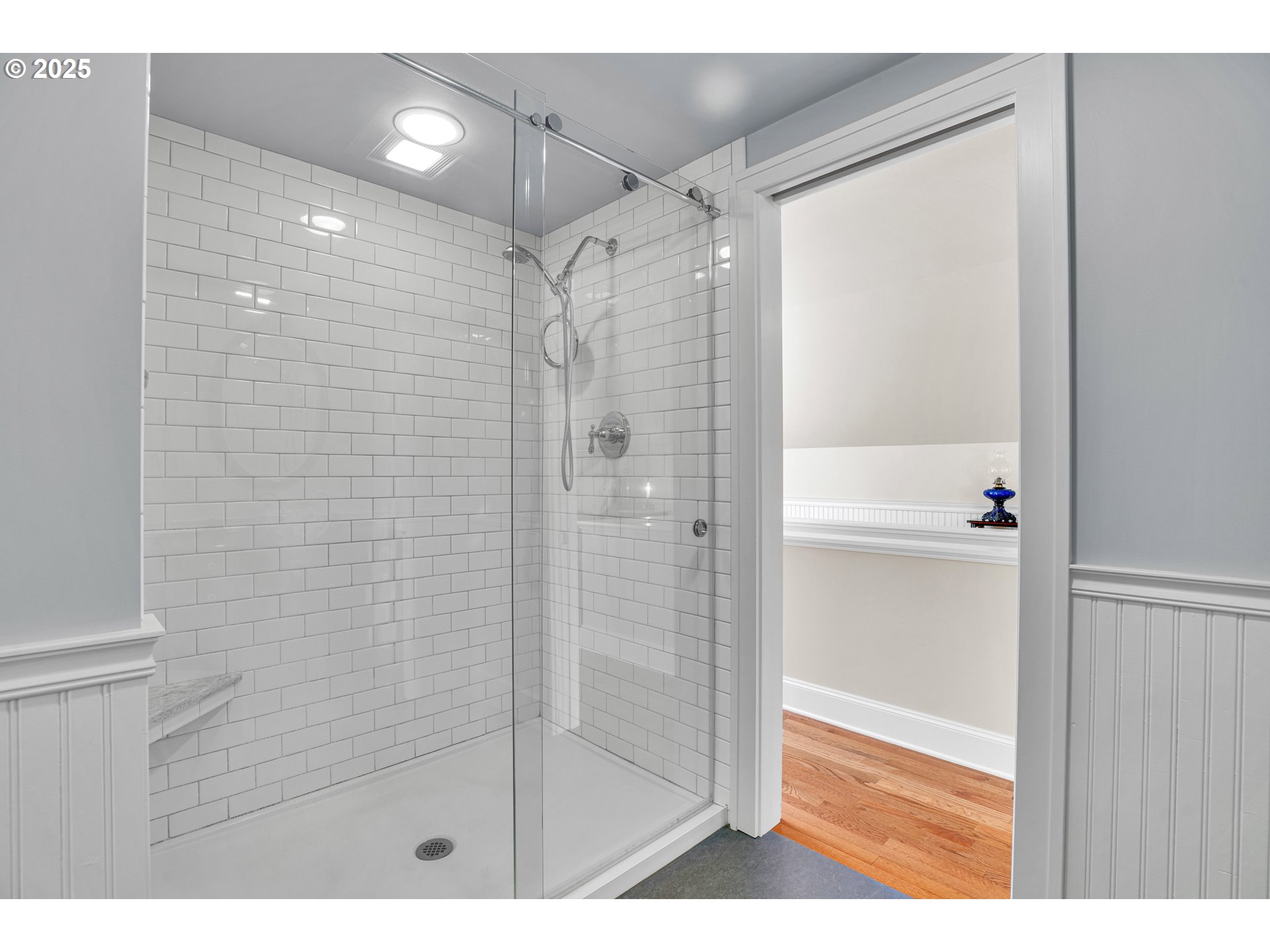 4800 Southwest Chestnut Place Beaverton, OR 97005 - Photo 24 of 47 Owner's Suite Bathroom