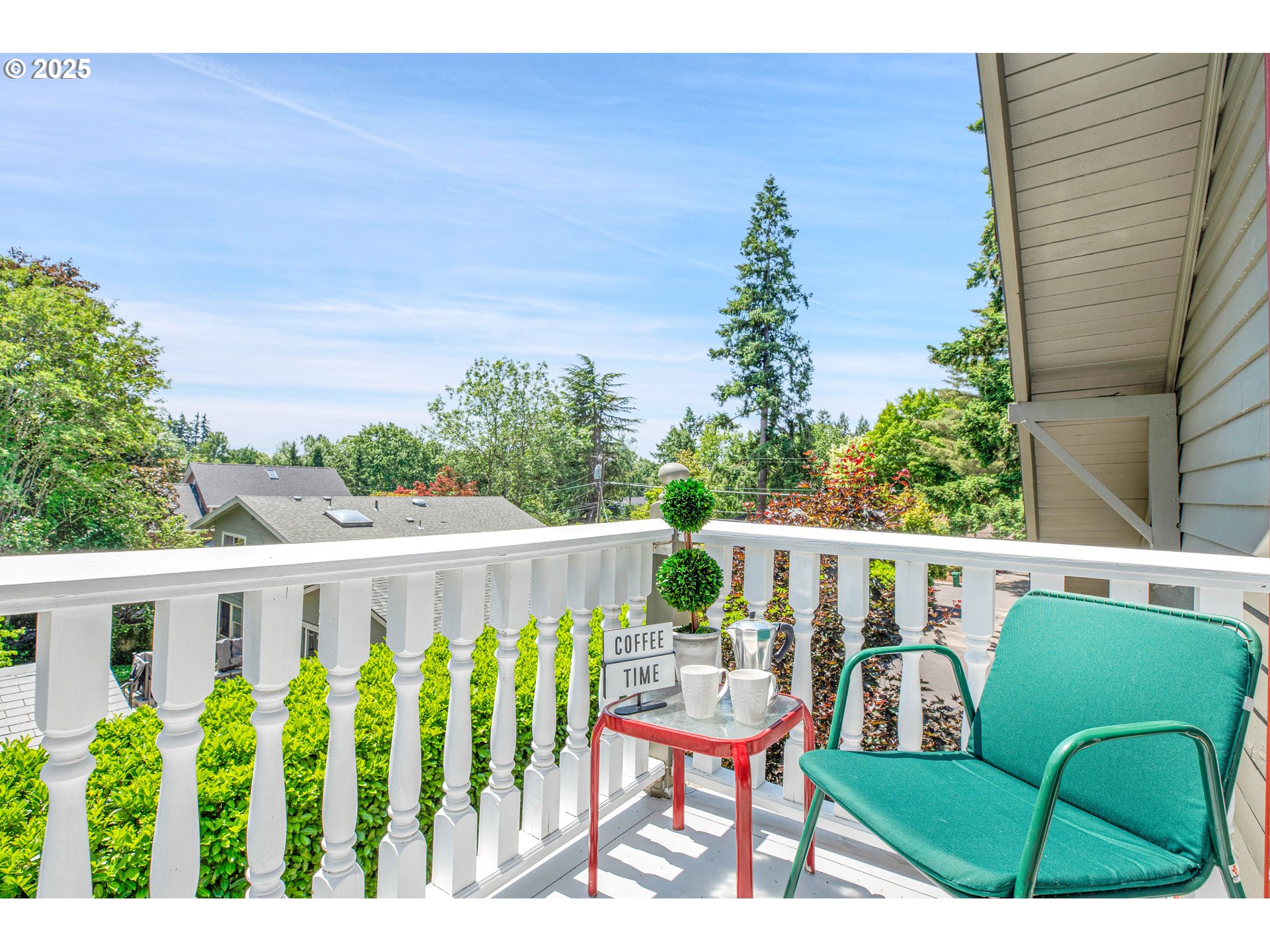 4800 Southwest Chestnut Place Beaverton, OR 97005 - Photo 26 of 47 Deck