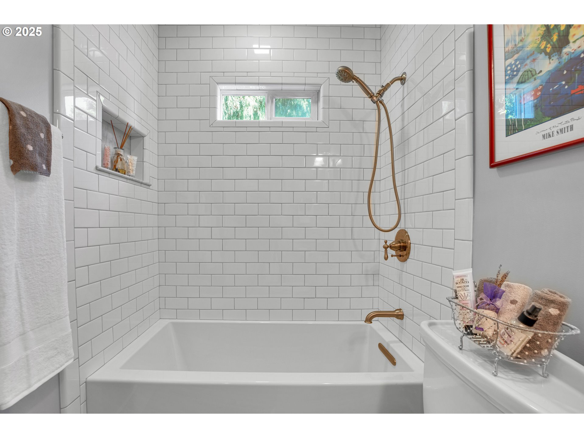 4800 Southwest Chestnut Place Beaverton, OR 97005 - Photo 28 of 47 Bathroom