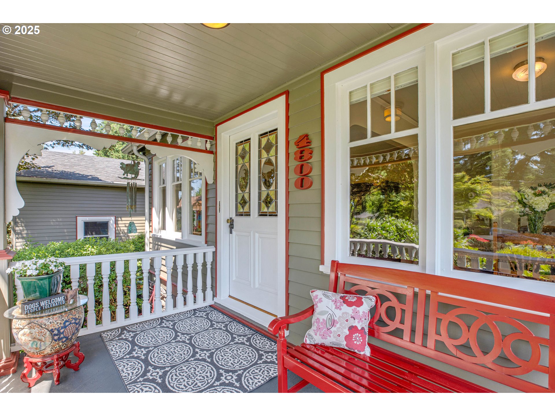 4800 Southwest Chestnut Place Beaverton, OR 97005 - Photo 5 of 47 Entrance/Foyer